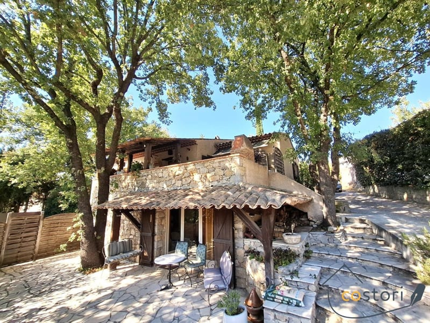 Maison à vendre - 5 pièces - 150m2 - Tourrettes (83440)