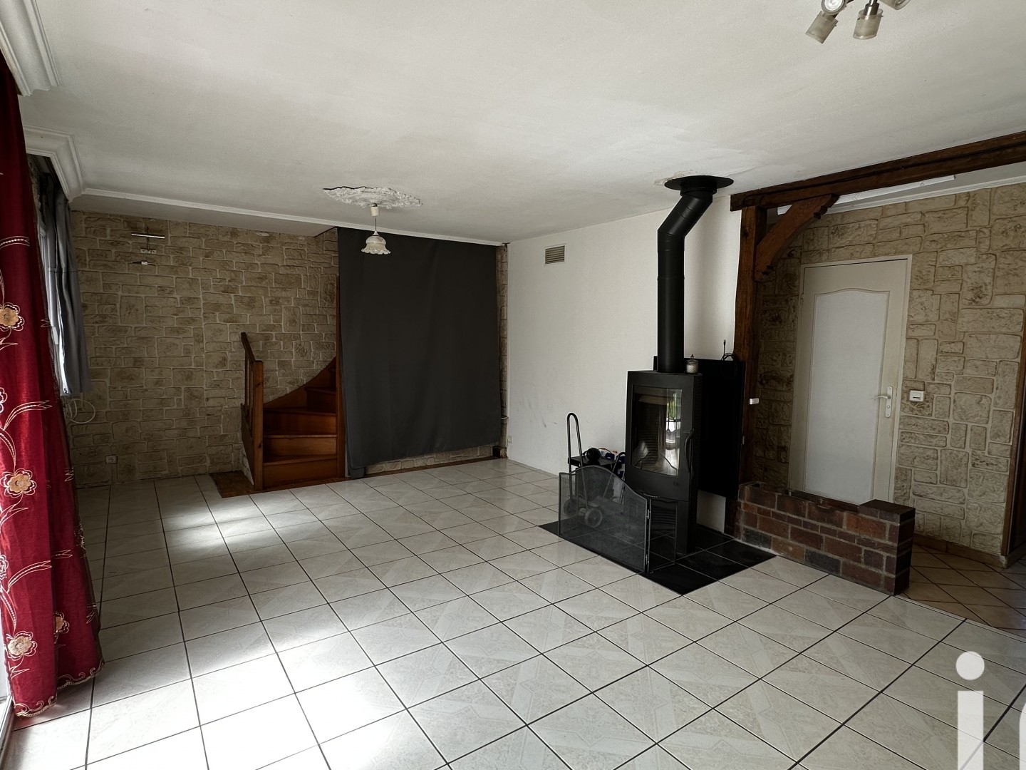 Maison à vendre - 9 pièces - 198m2 - Bouranton (10270)