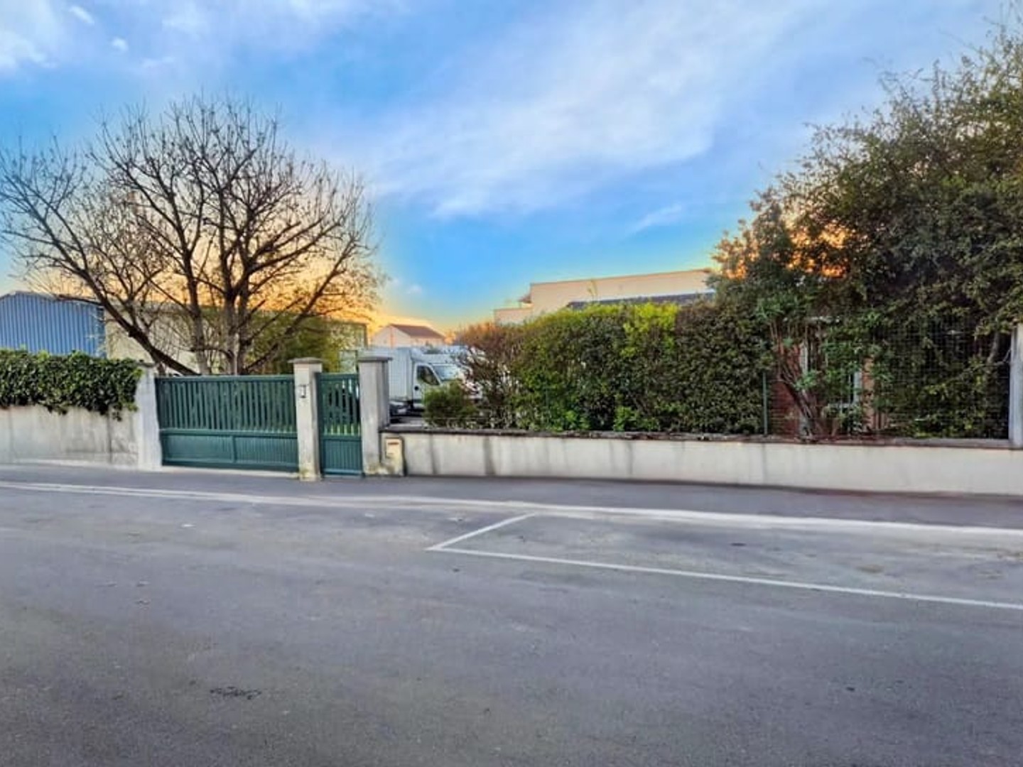 Bureaux 10 pièces 200 m²