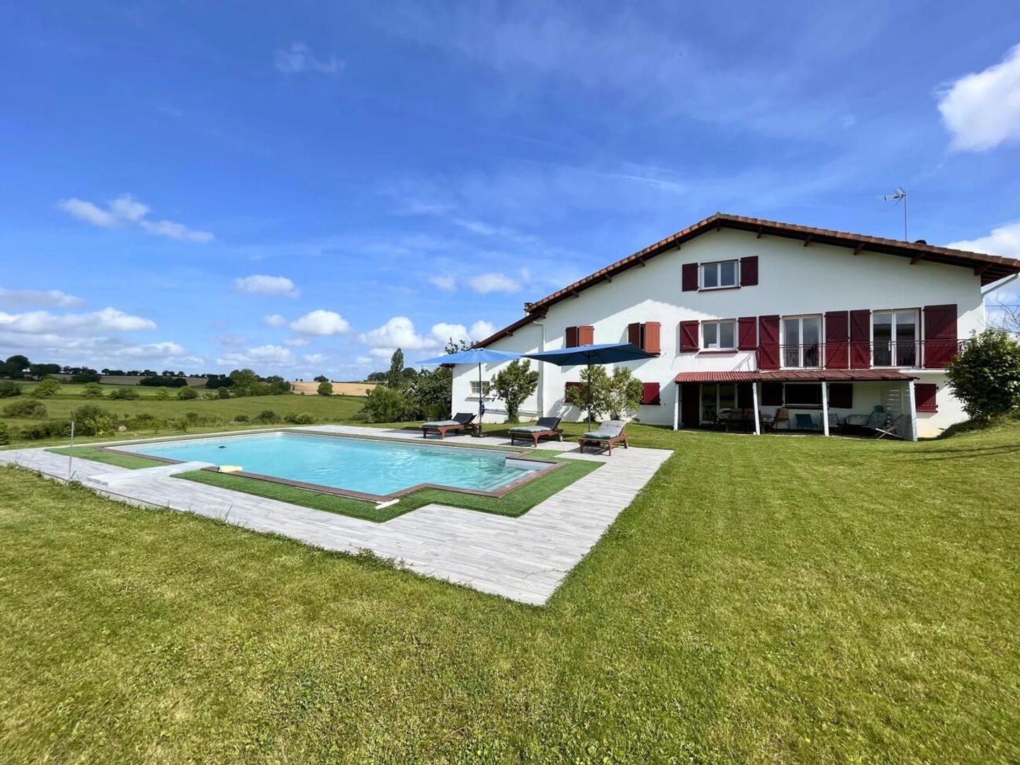 Maison 2 pièces 311 m²