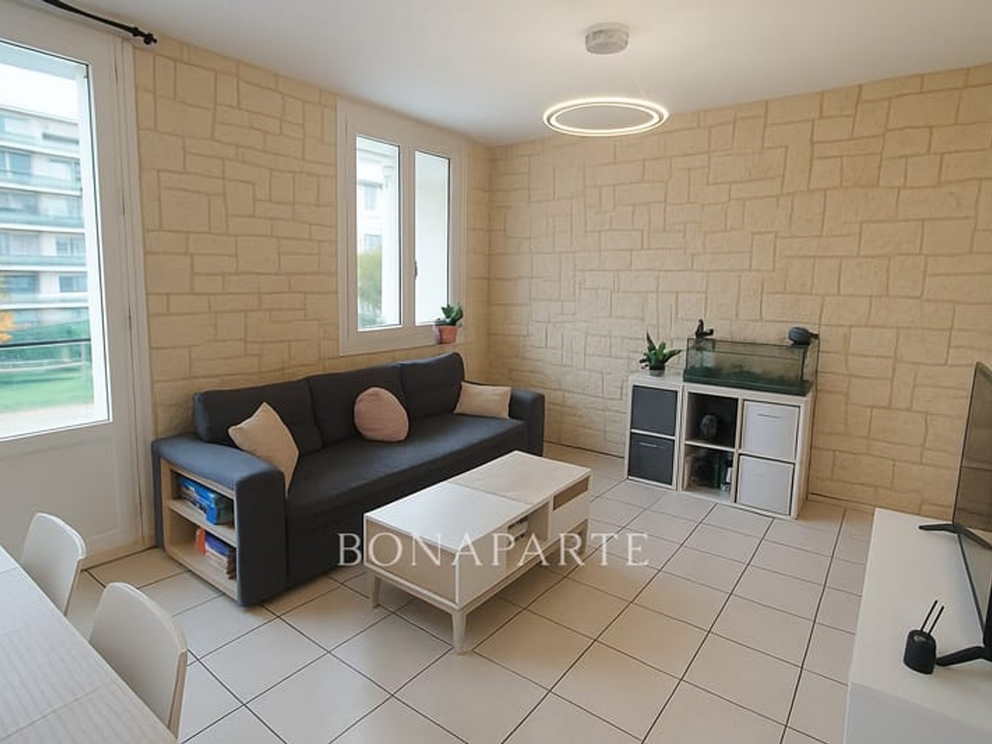 Appartement spacieux et lumineux avec balcons et cave
