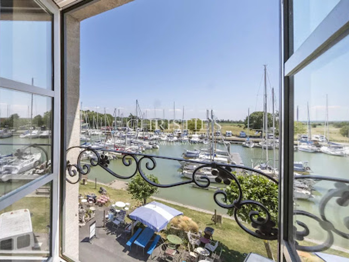Propriété 3 pièces 895 m²