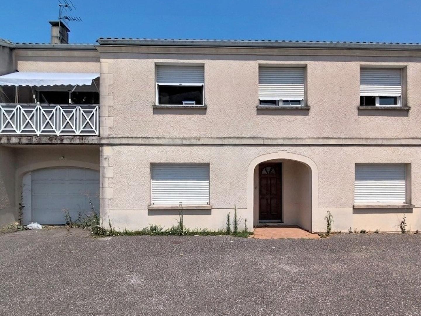 IMMEUBLE À FORT POTENTIEL - EMPLACEMENT STRATÉGIQUE POUR ACTIVITÉ PROFESSIONNELLE OU INVESTISSEMENT
