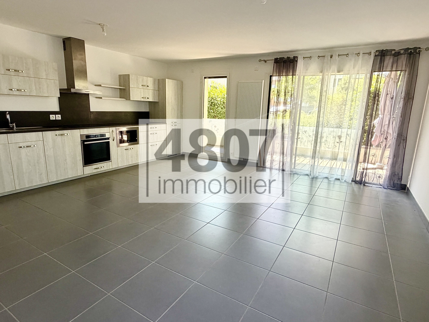 Appartement à vendre - 4 pièces - 92m2 - Saint-Pierre-En-F... (74800)