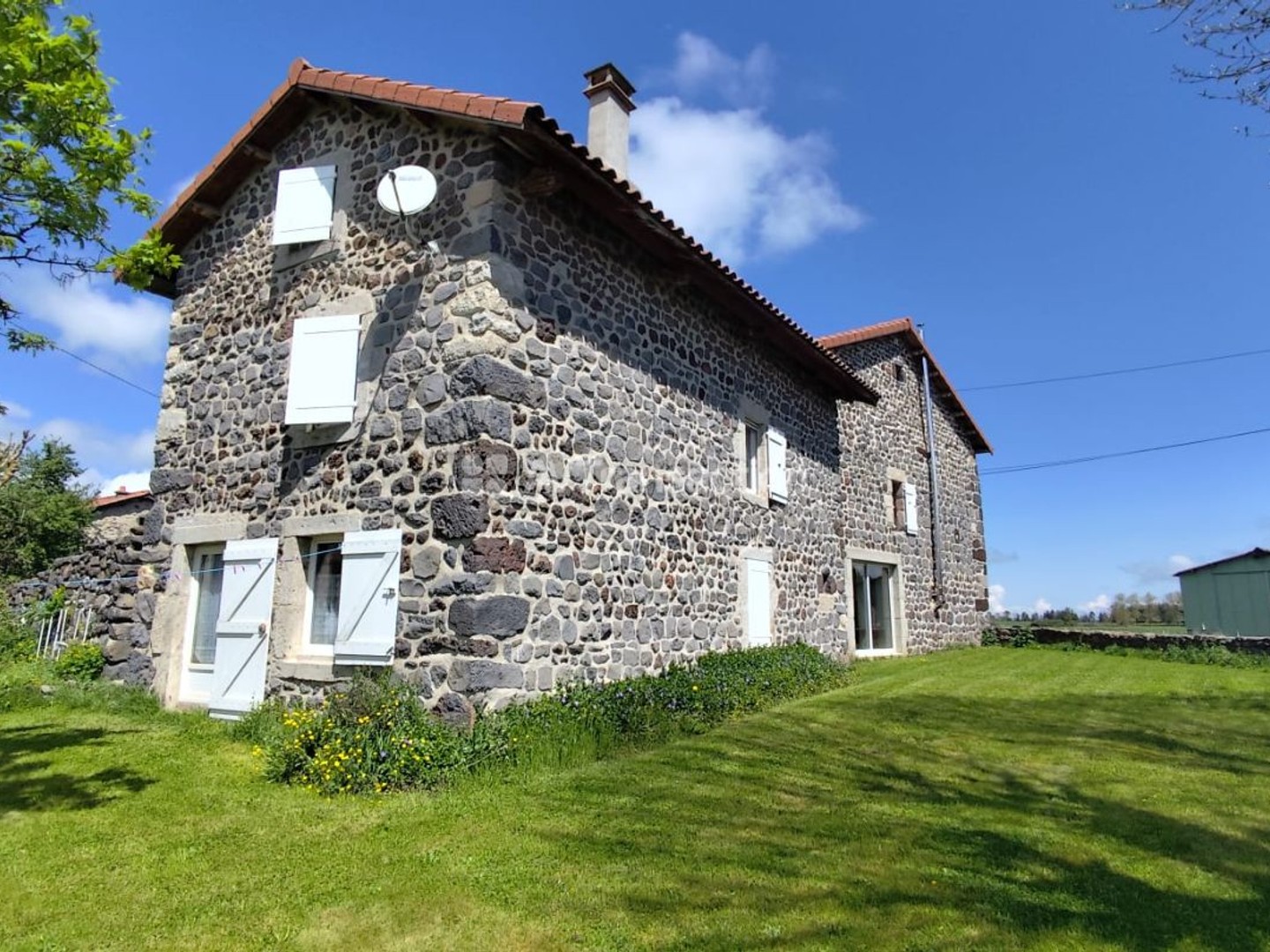 Maison de caractère, 8 chambres, salle 100m2, sans travaux