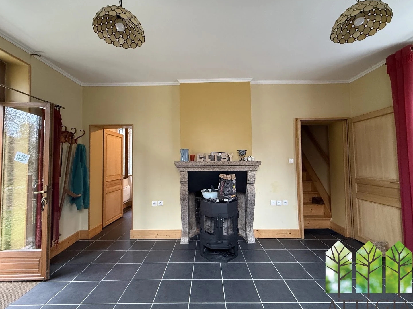 Maison à vendre - 2 pièces - 60m2 - Saint-Silvain-Bas... (23600)