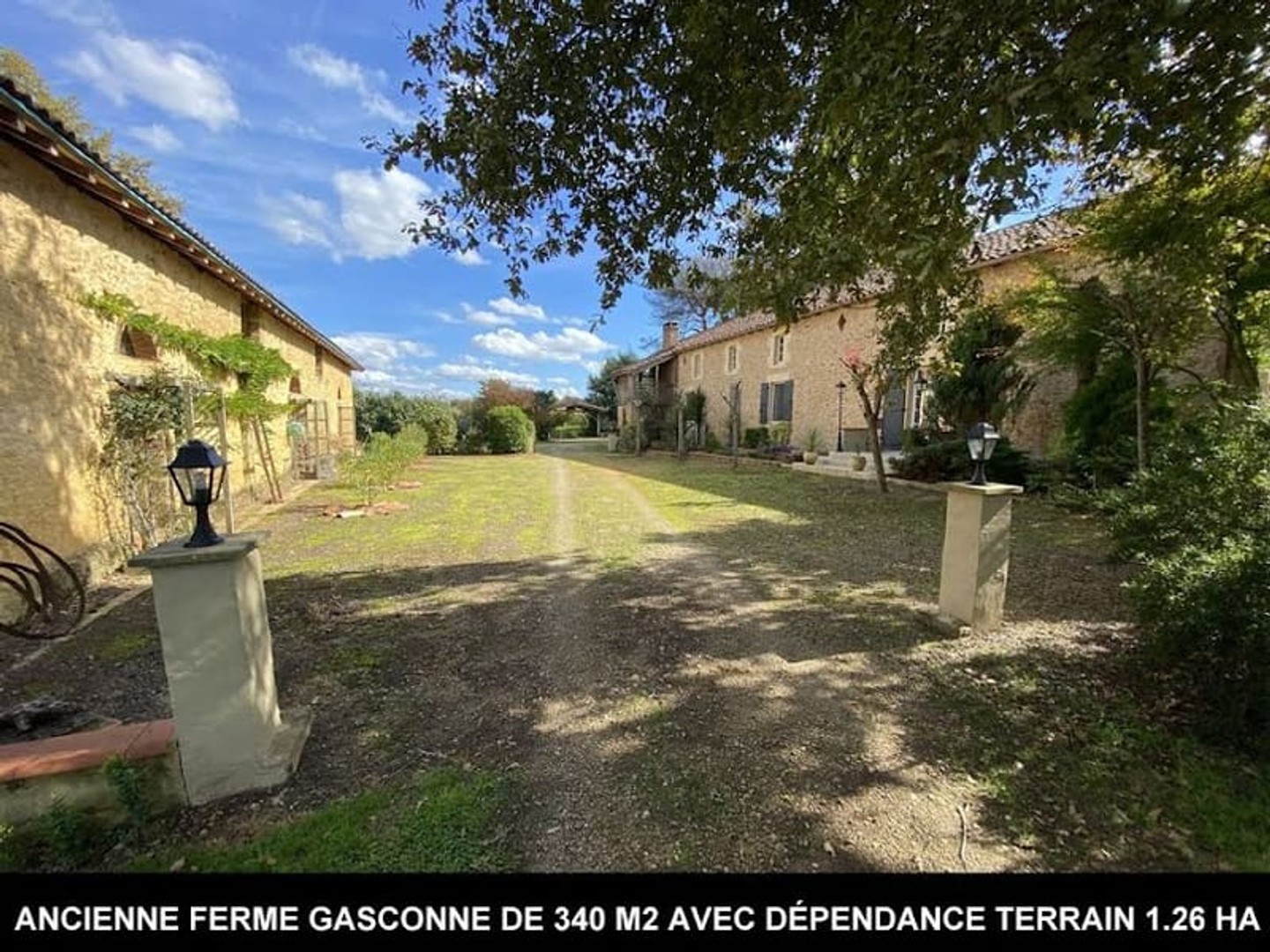 Maison 12 pièces 340 m²