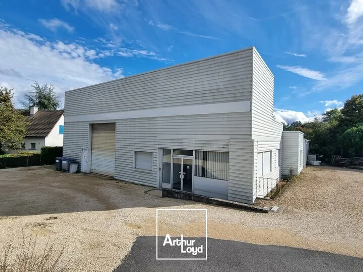 Locaux à vendre - 772m2 - Vouneuil-Sous-Biard (86580)