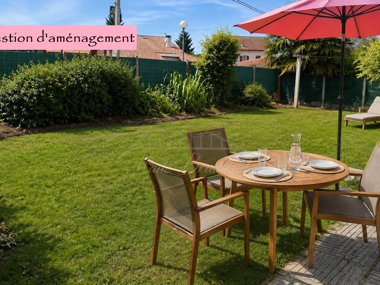 USTARITZ CENTRE - T2 BIS - 58 M² AU SOL - JARDIN PRIVATIF DE 150 M²