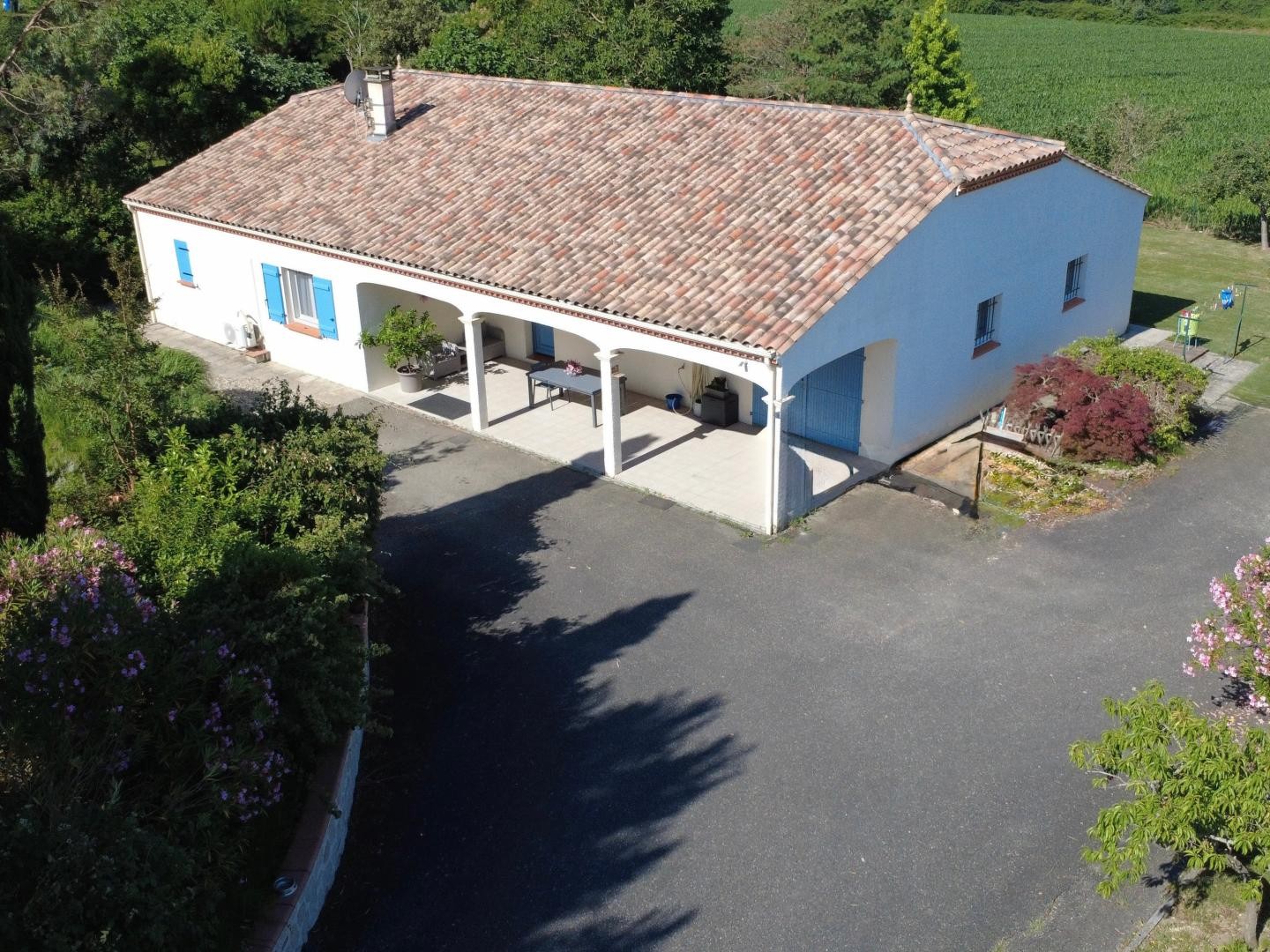 Maison de Plain-Pied - Havre de Paix et écrin de Verdure