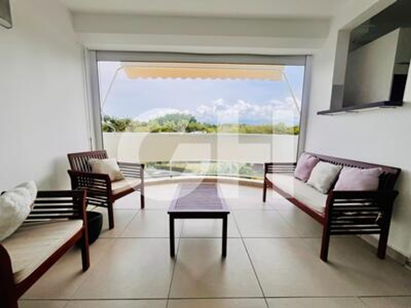 Duplex - 3 chambres - Varangue - Balcon - 2 Parkings - Moudong