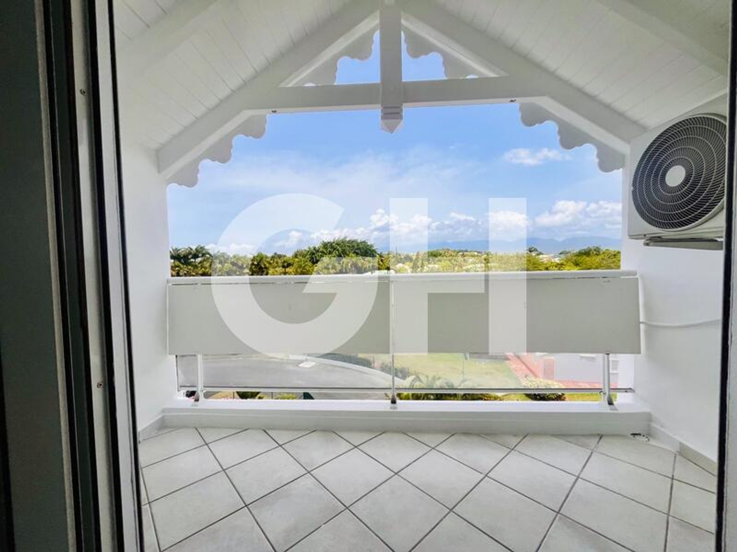 Appartement à vendre - 4 pièces - 105m2 - Baie-Mahault (97122)