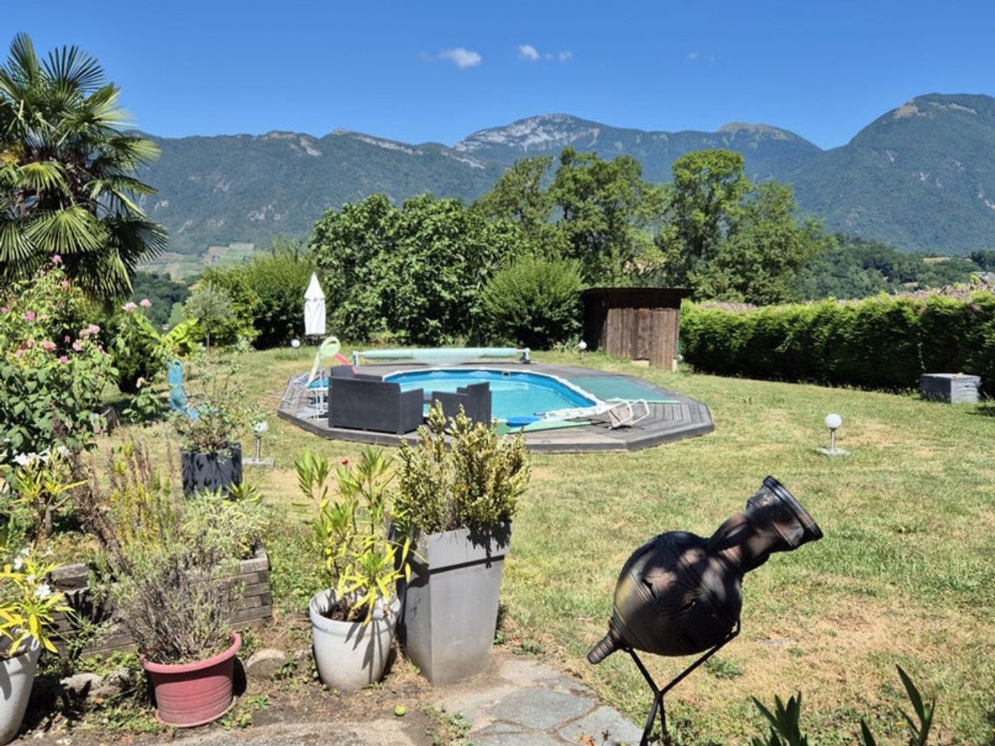 Tènement immobilier de 181,69 m2 sur 3085 m2 de terrain