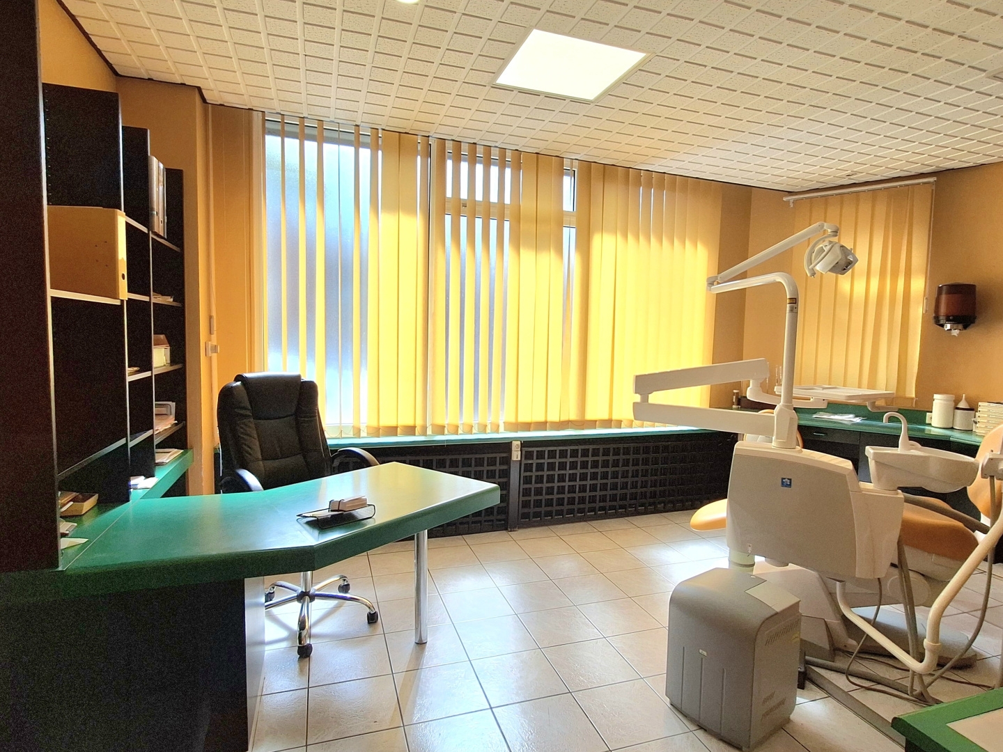 Locaux à vendre - 9 pièces - 225m2 - Bruay-La-Buissière (62700)