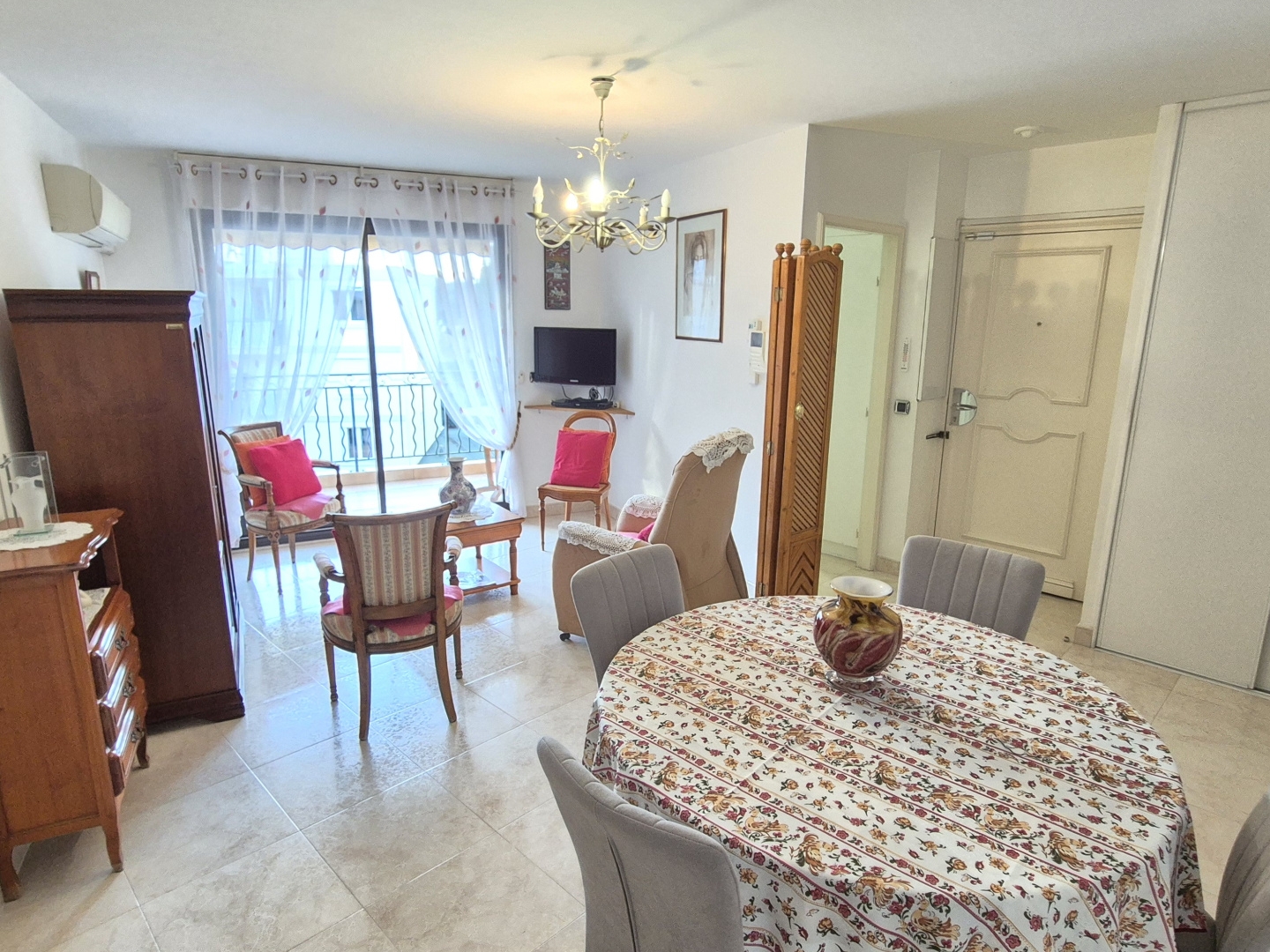 Appartement à vendre - 2 pièces - 47m2 - Hyères (83400)