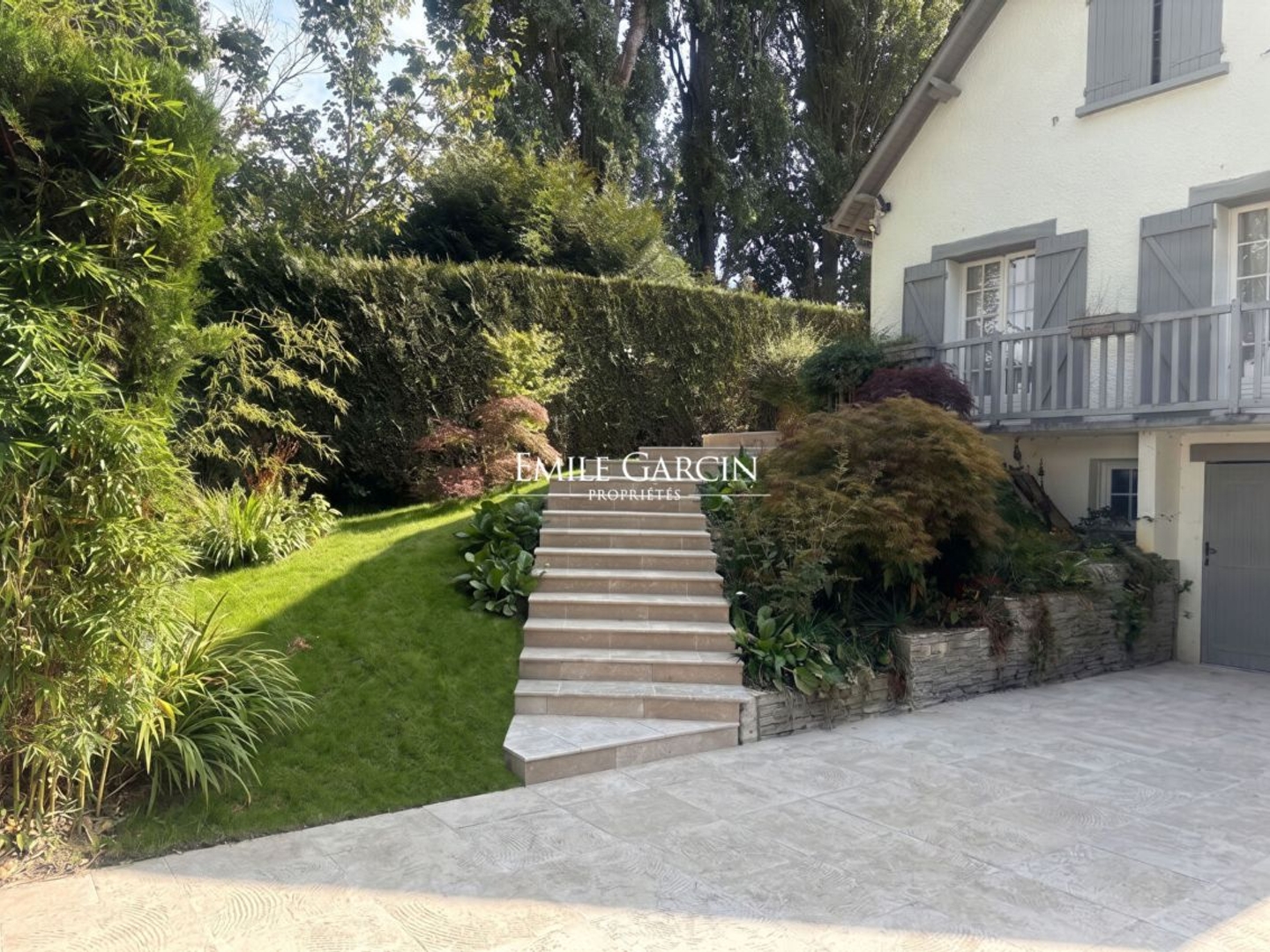 Deauville -A vendre -Maison récente -Jardin -terrasse-Piscine -Parking