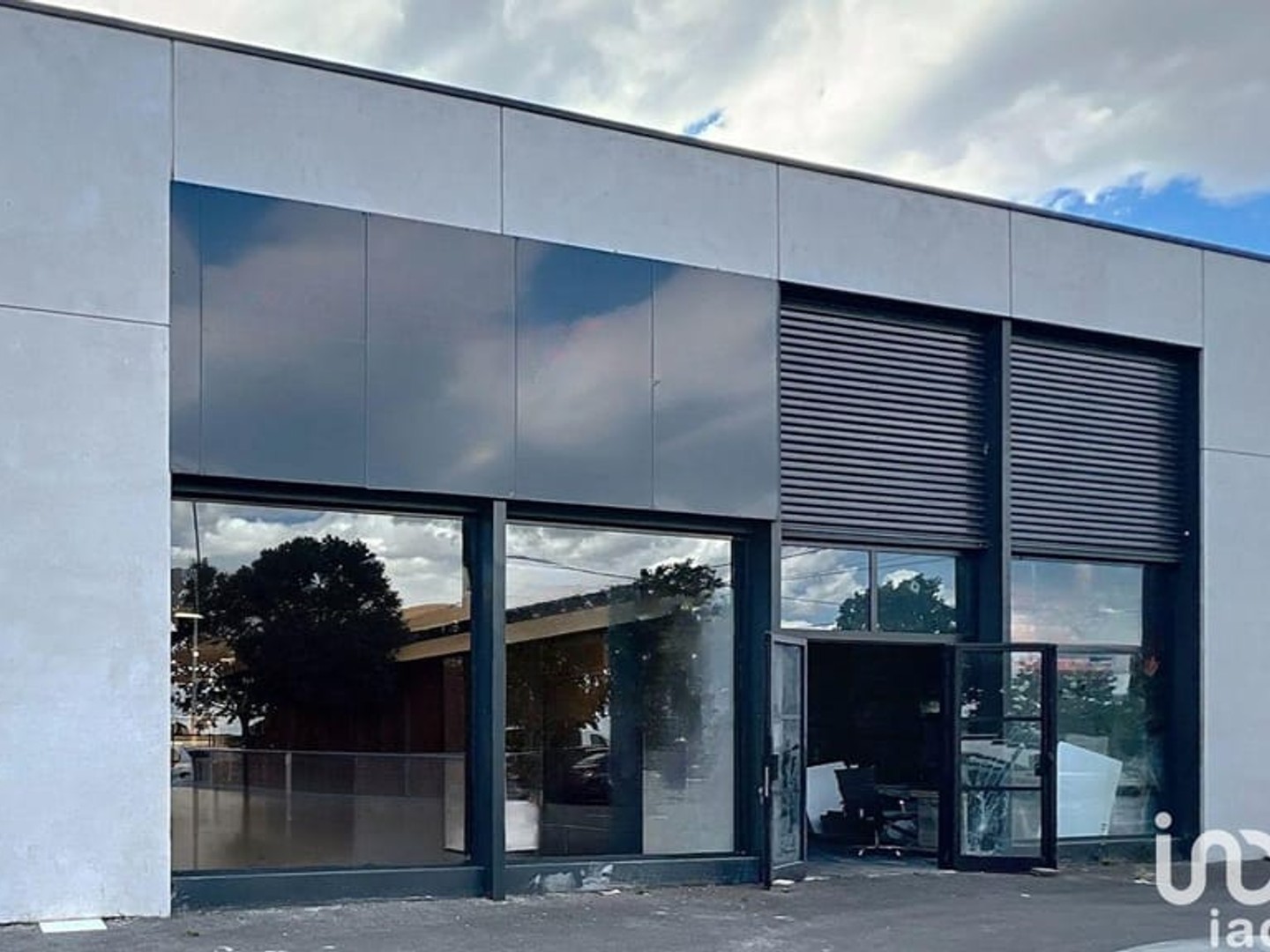 Immeuble commercial 177 m²