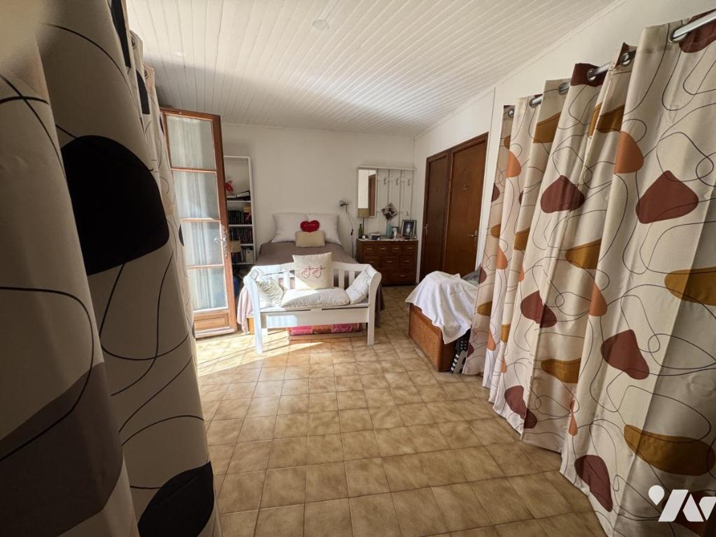 Maison à vendre - 2 pièces - 54m2 - Saint-Gilles (30800)