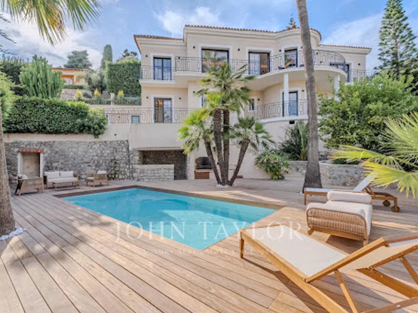 Villa 240 m²