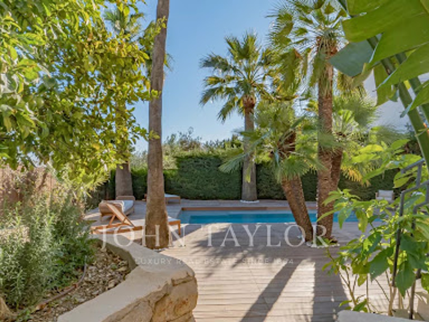 Maison à vendre - 240m2 - Roquebrune-Cap-Ma... (06190)