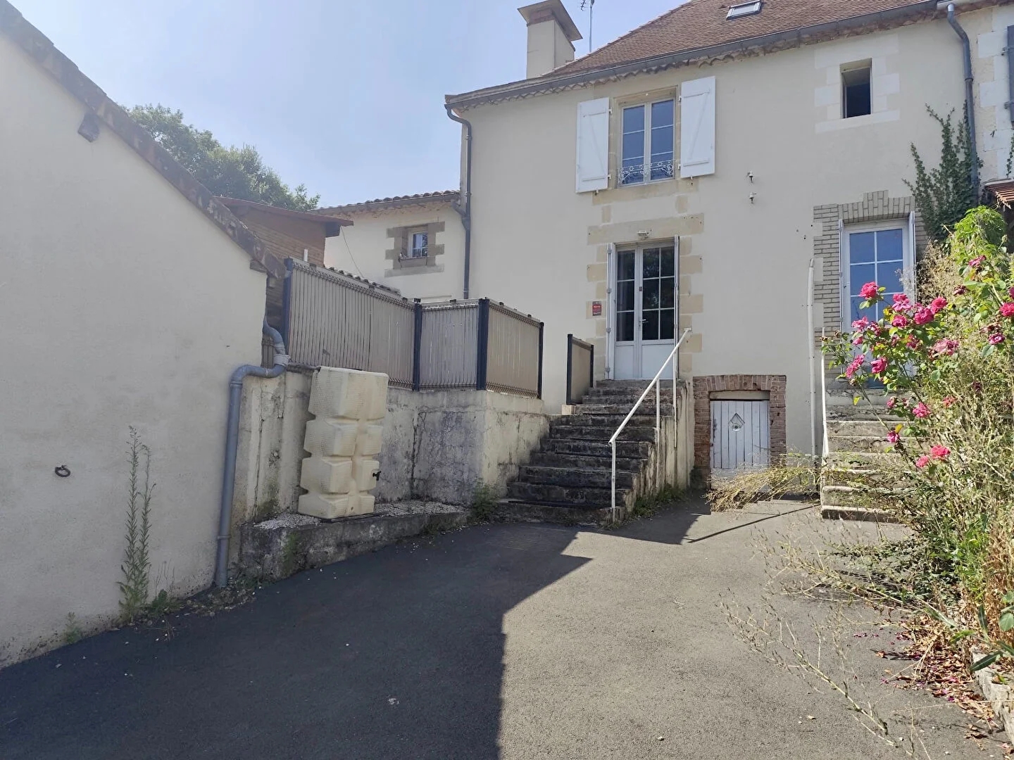 Maison à vendre - 5 pièces - 115m2 - Luchapt (86430)