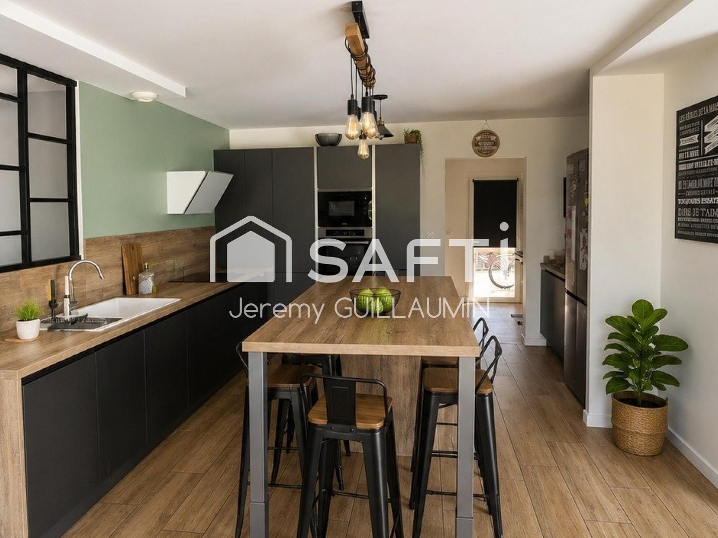 Maison à vendre - 6 pièces - 138m2 - Saint-Christophe (03120)