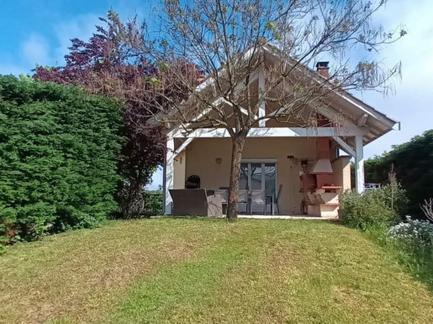 Maison à vendre - 4 pièces - 121m2 - Villemoirieu (38460)