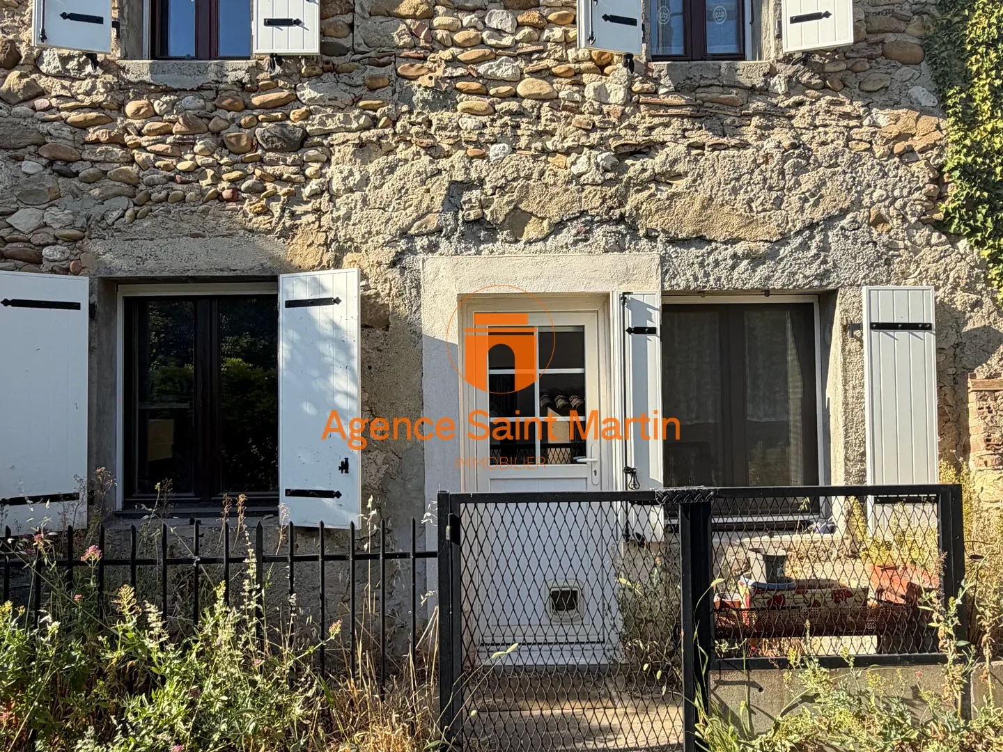 Charmante Maison de Village avec Garage