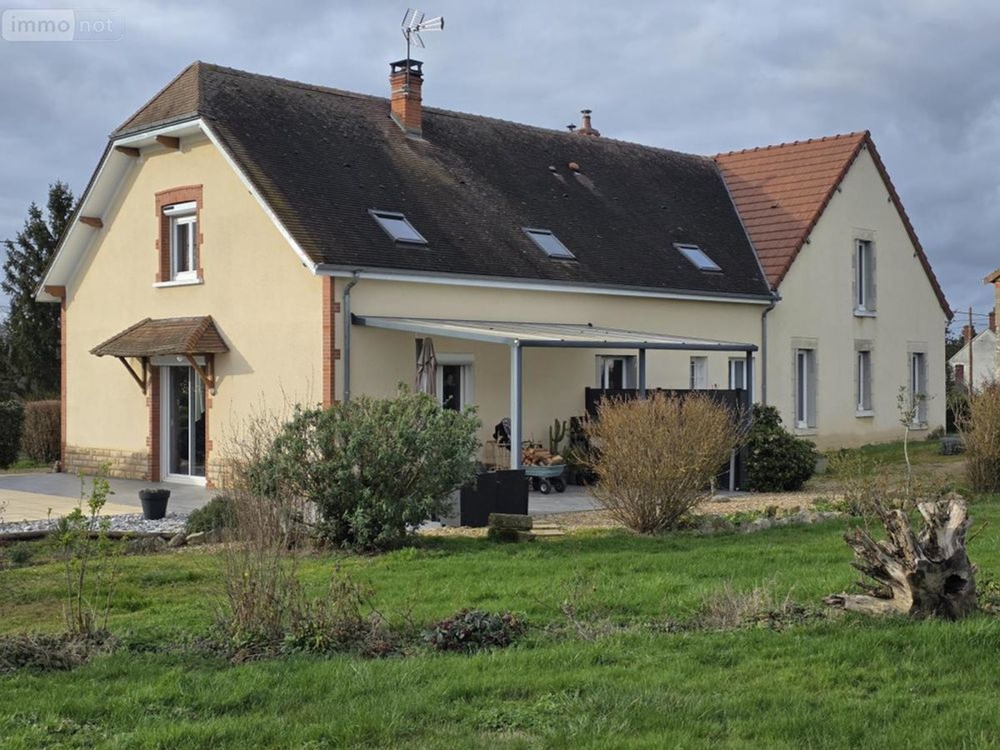 Maison 10 pièces 280 m²