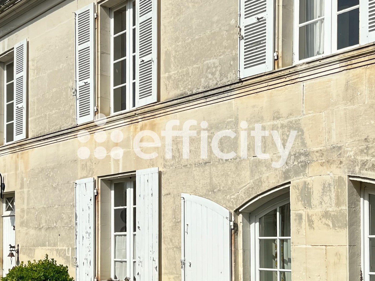Maison 6 pièces 236 m²