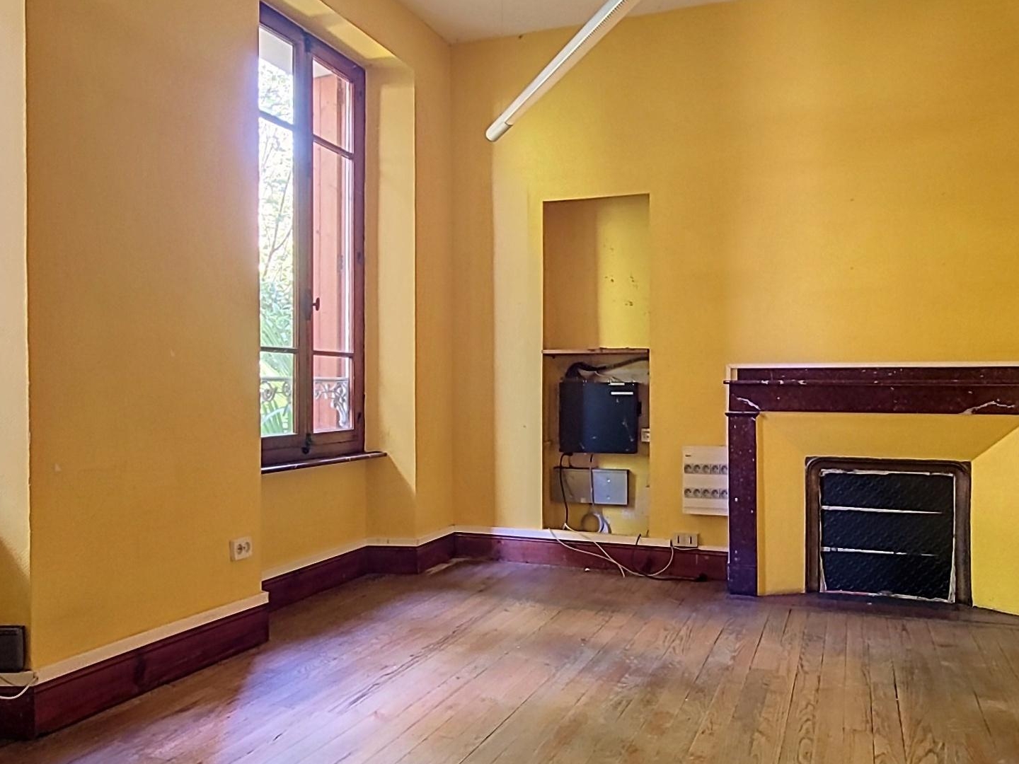 Maison à vendre - 8 pièces - 181m2 - Loures-Barousse (65370)