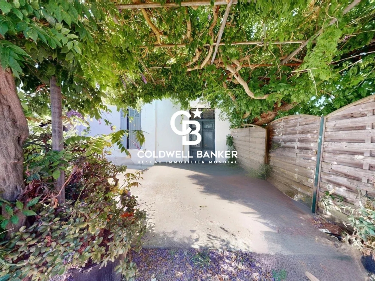 Appartement à vendre - 5 pièces - 340m2 - Cavalaire-Sur-Mer (83240)