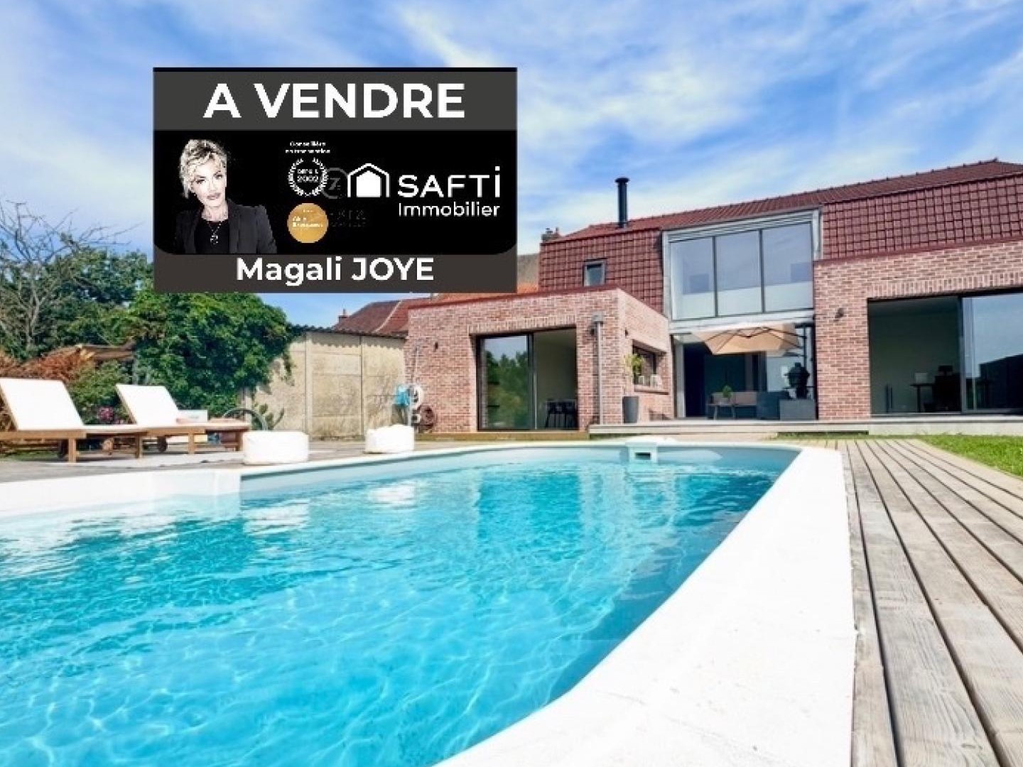 Maison d'Architecte récente en semi-plain pied avec Piscine!