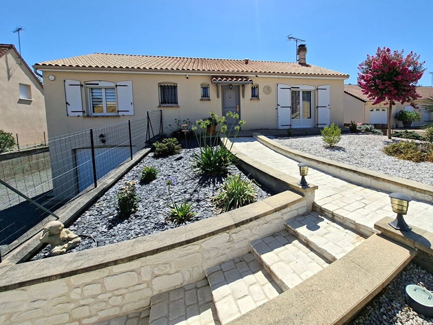 Maison à vendre - 5 pièces - 125m2 - Dangé-Saint-Romain (86220)