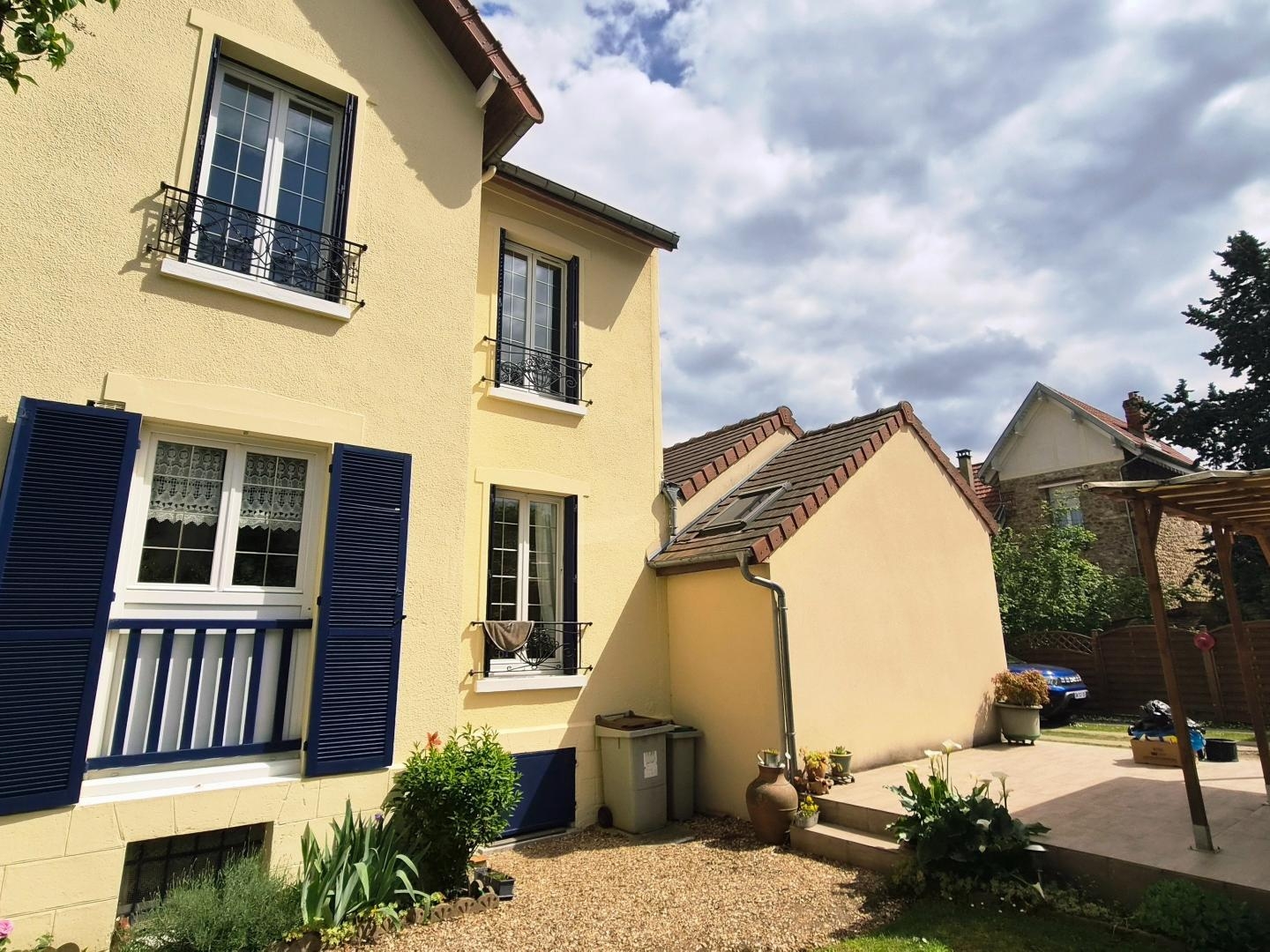 Grande Maison familiale Calme absolu en impasse, à 10 min du centre-ville et de la gare