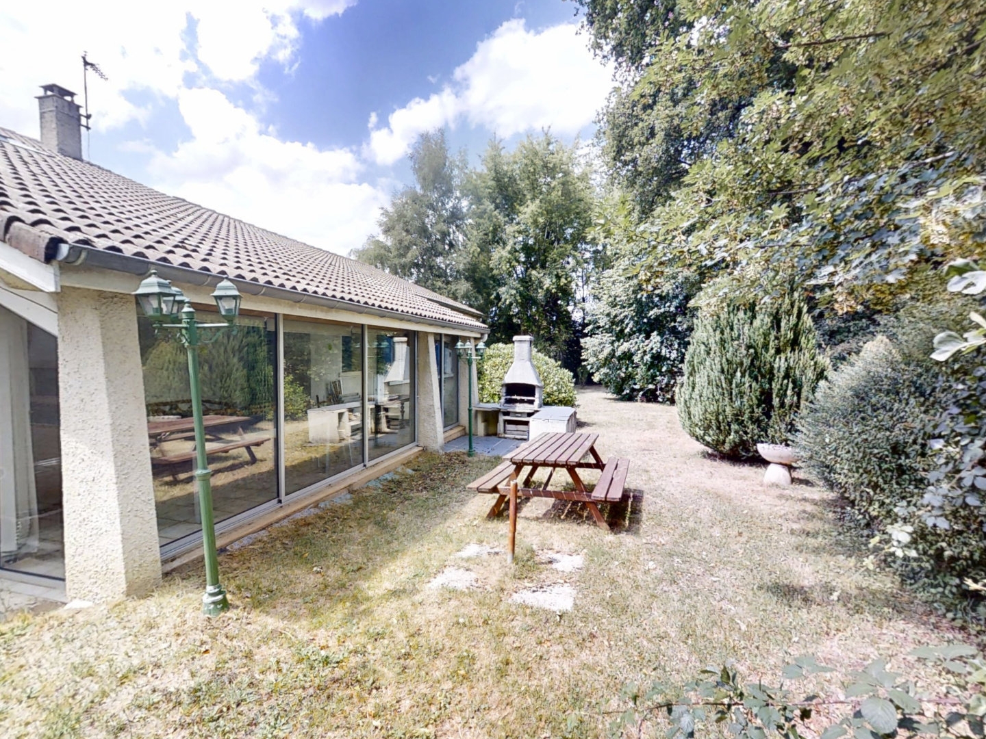 Villa d'env. 150m2 avec double garage et grand jardin !
