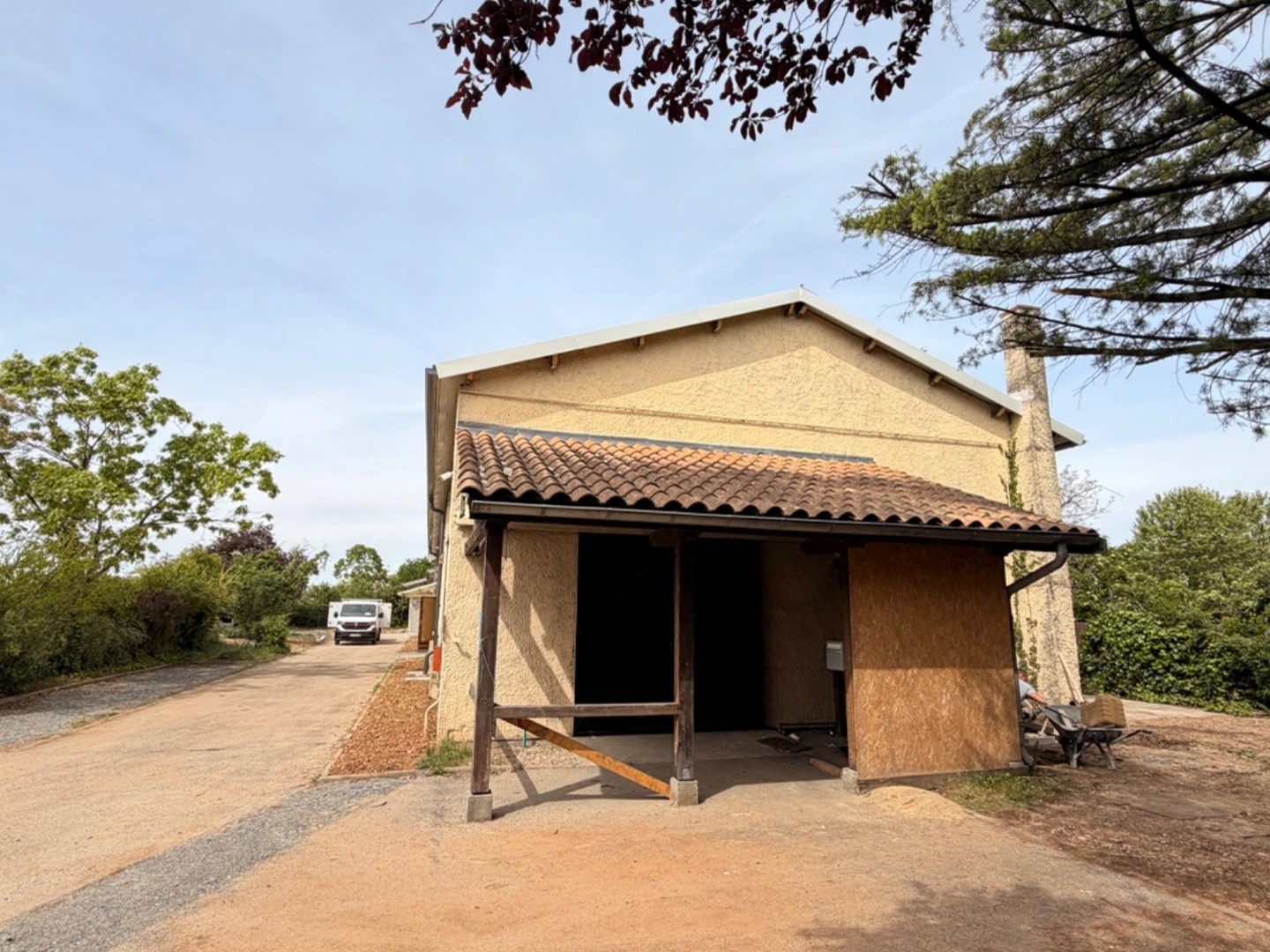 Magasin à vendre - 8 pièces - Vaulx-En-Velin (69120)