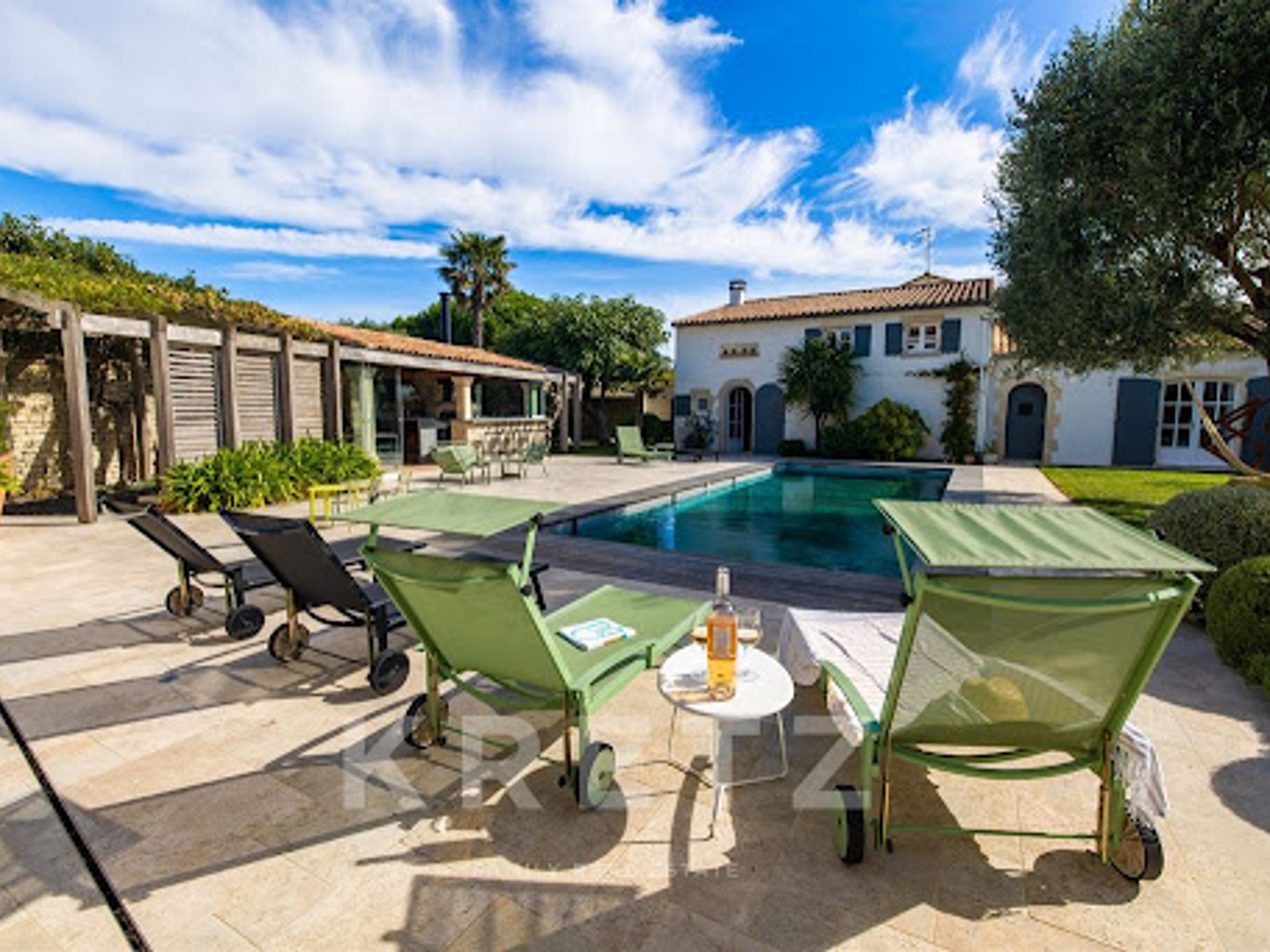 Maison à vendre - 12 pièces - 452m2 - Le Bois-Plage-En-Ré (17580)
