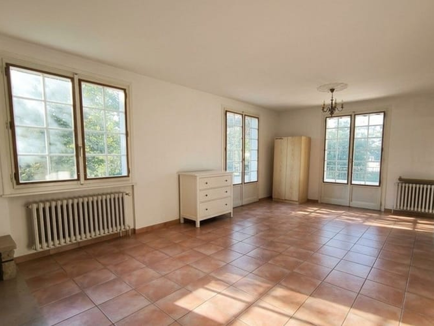 Maison à vendre - 8 pièces - 201m2 - Saint-Genis-Pouilly (01630)