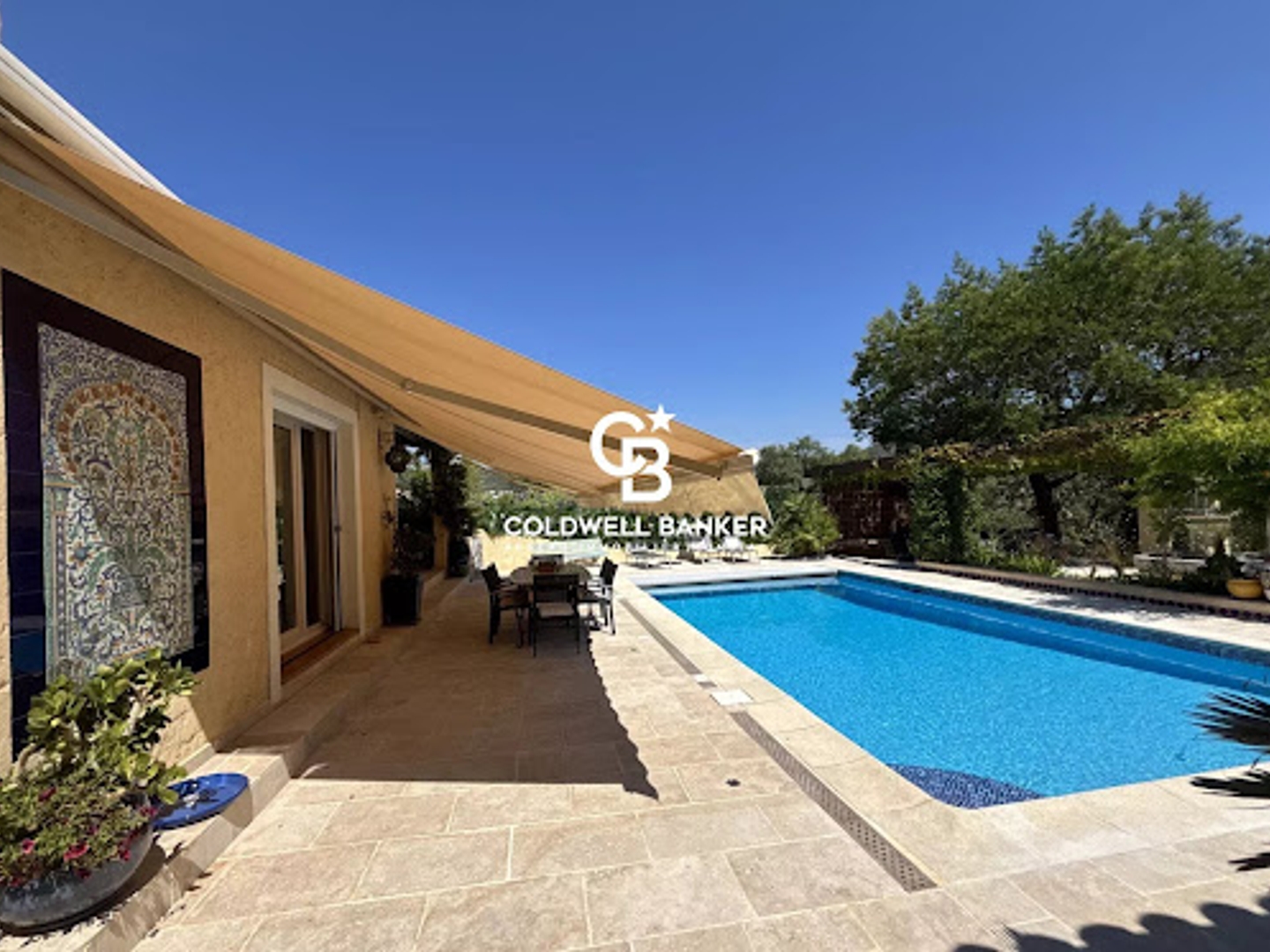 Maison à vendre - 6 pièces - 199m2 - La Londe-Les-Maures (83250)
