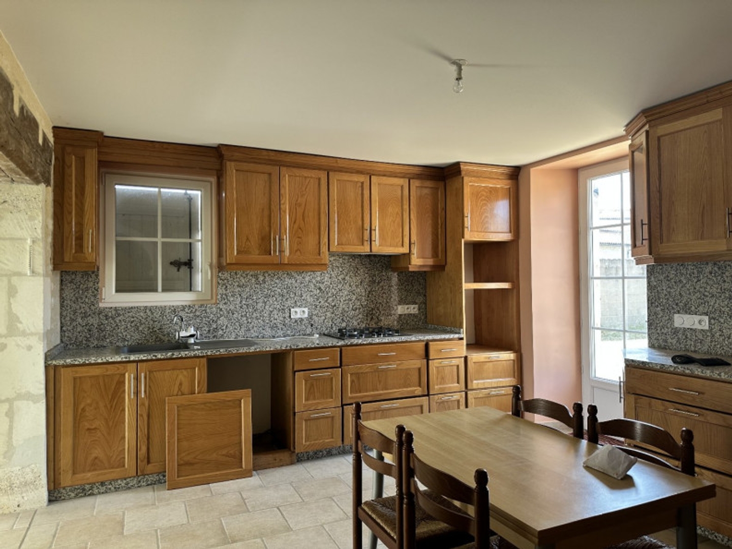 Maison à vendre - 6 pièces - 184m2 - Jarnac (16200)