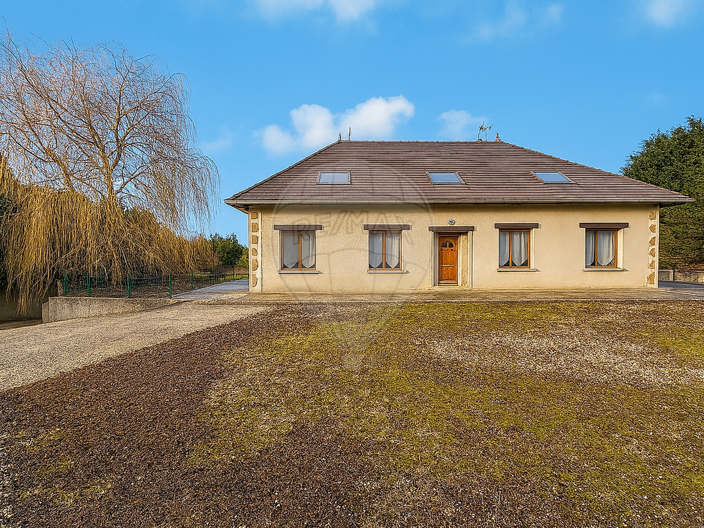 Maison à vendre - 5 pièces - 12715m2 - Saint-Mards-En-Othe (10160)