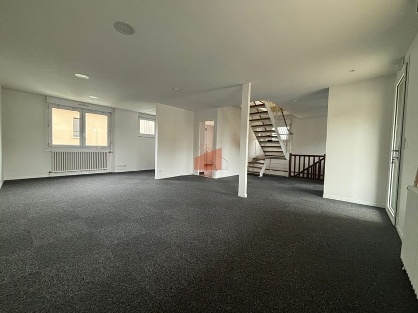 Local commercial 160 m²