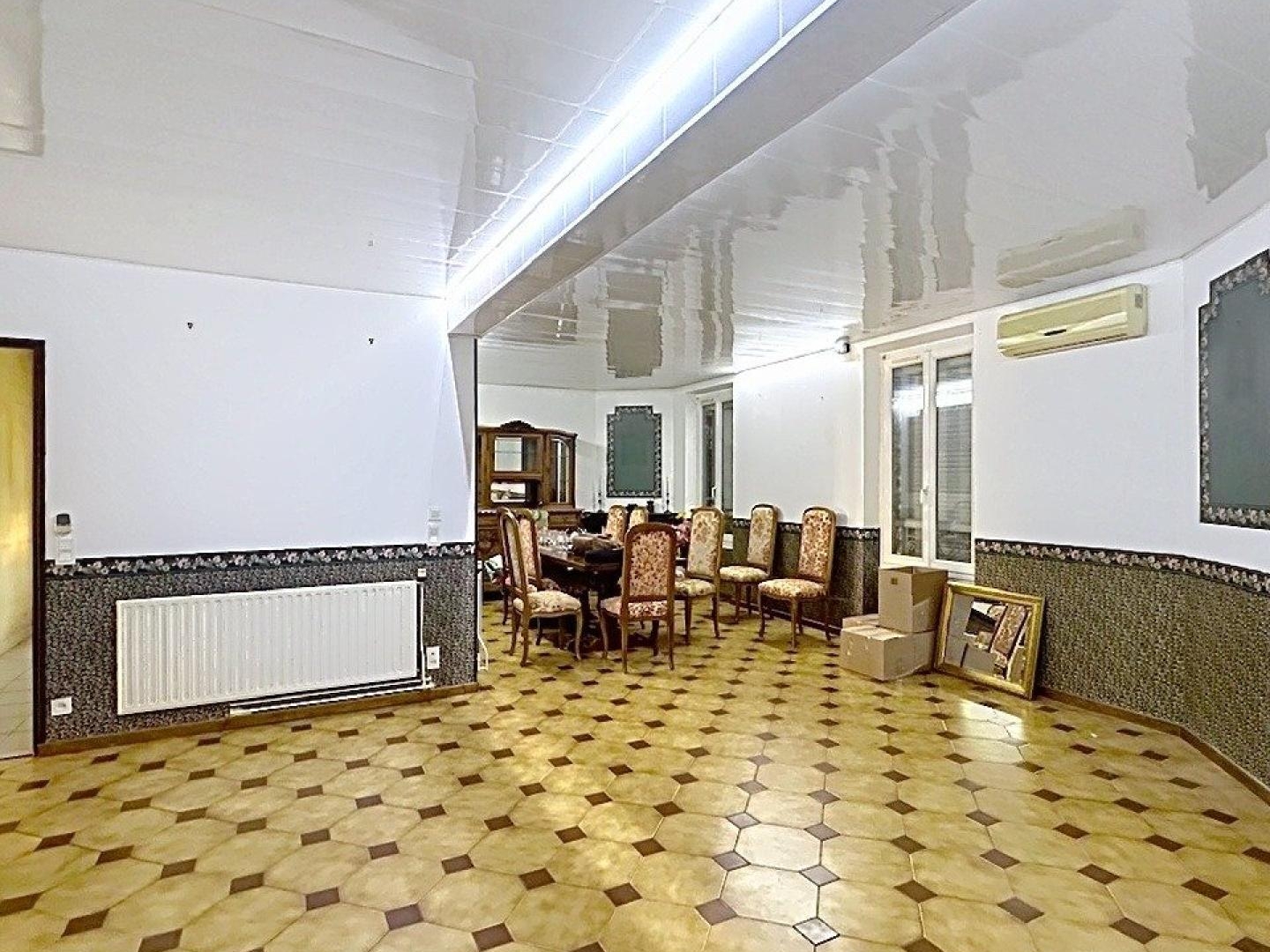 Immeuble à vendre - 285m2 - Montereau-Fault-Y... (77130)