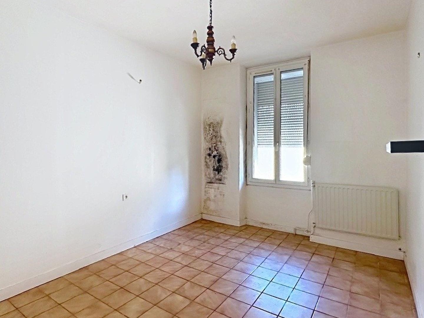 Immeuble à vendre - 285m2 - Montereau-Fault-Y... (77130)