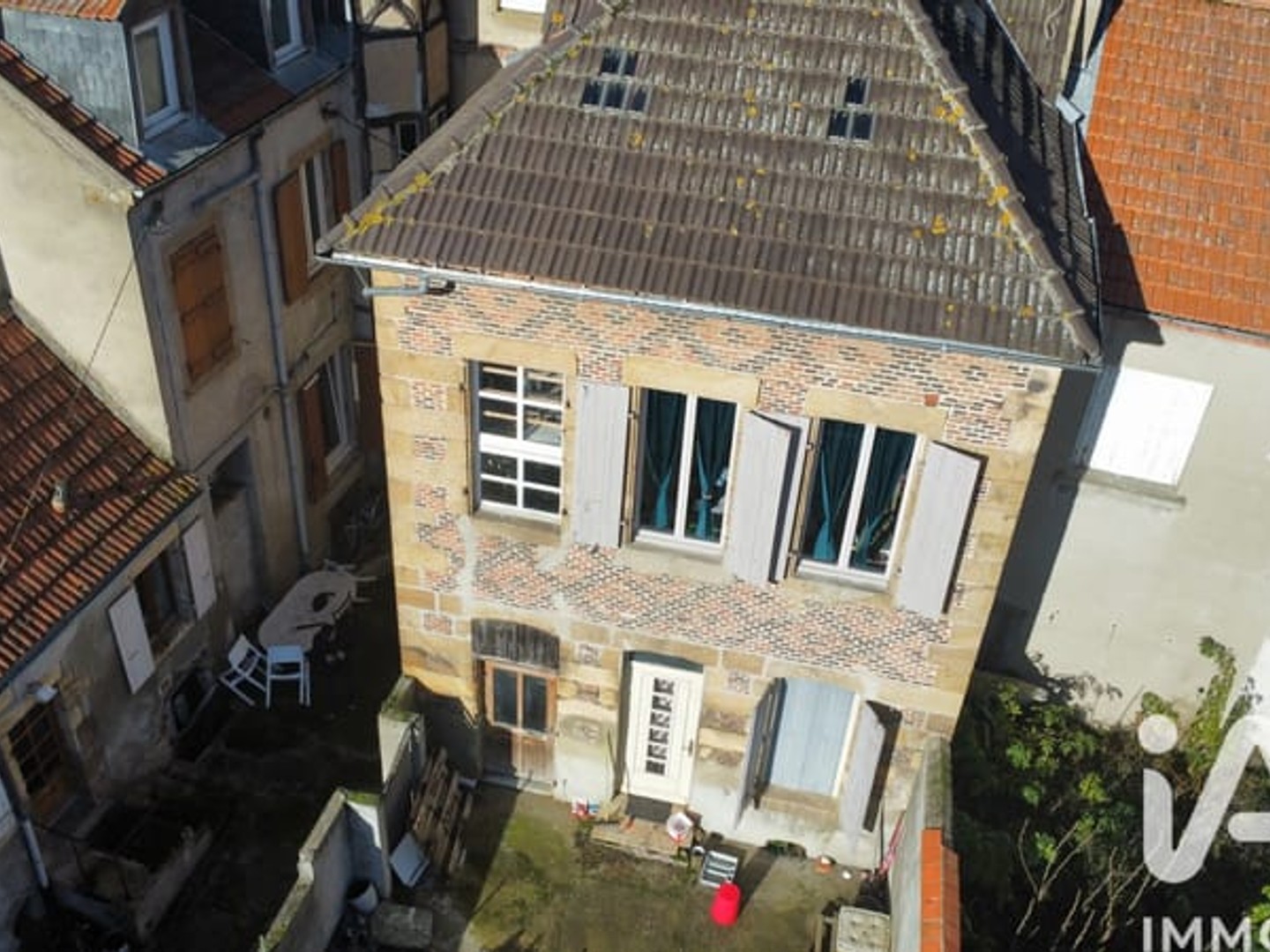 Maison avec appartements 2 pièces 157 m²
