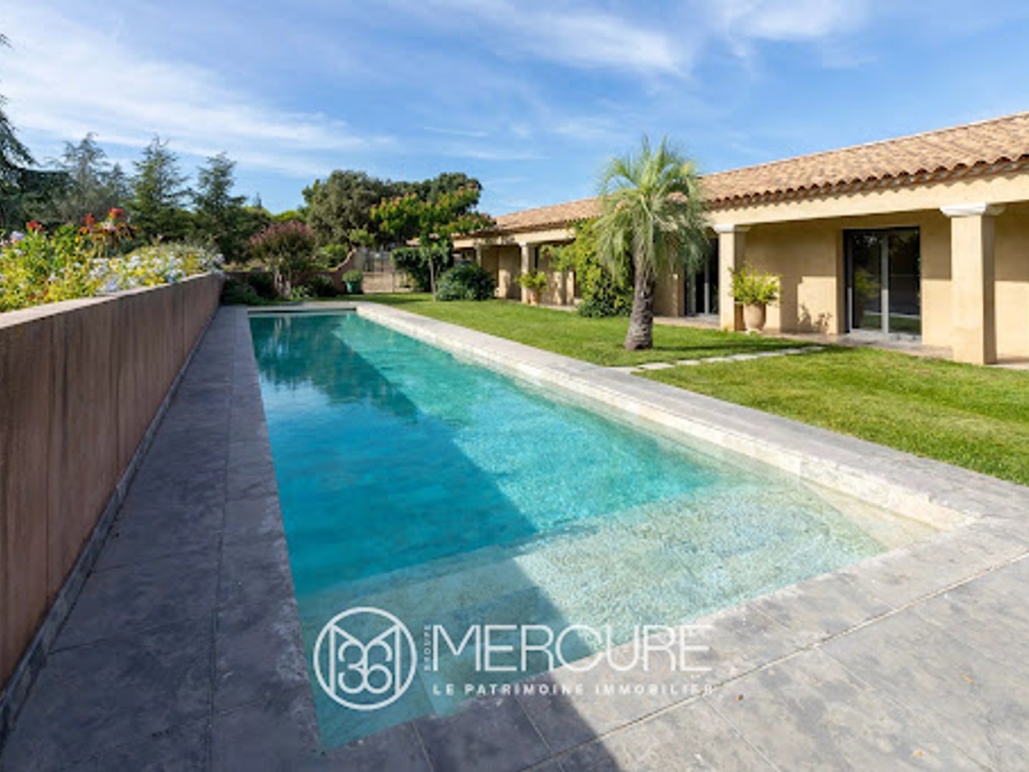 Propriété 10 pièces 334 m²