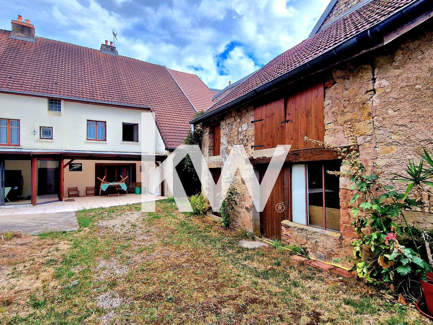 Maison à vendre - 9 pièces - 225m2 - Offlanges (39290)