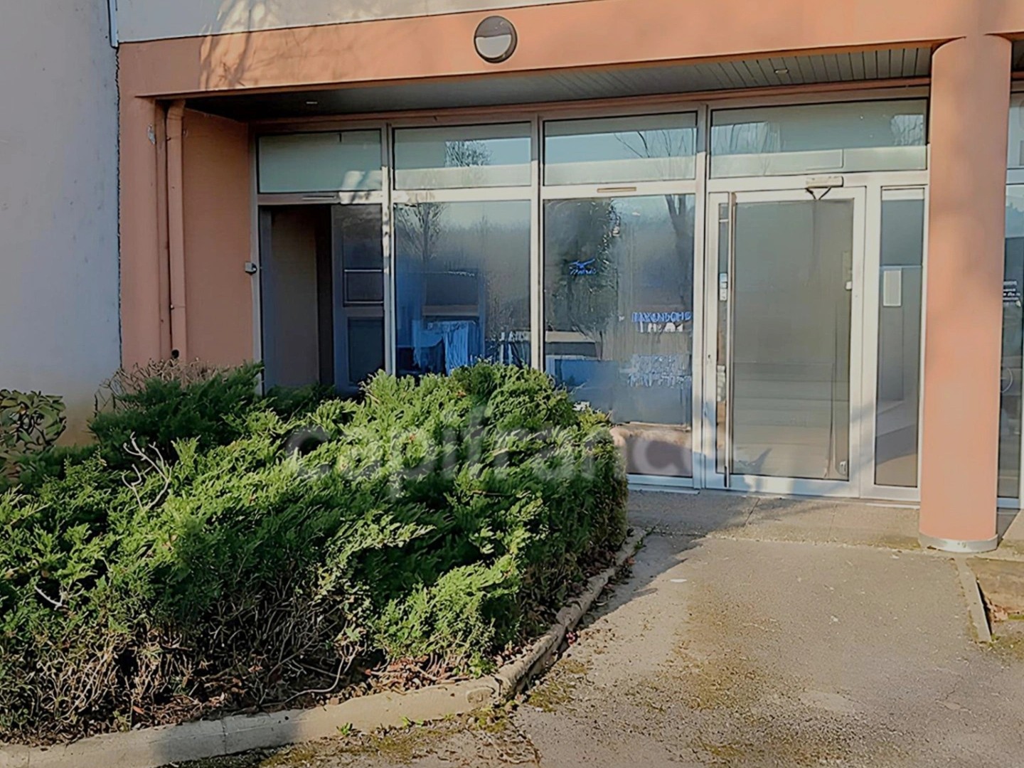 Commerce 1 pièce 66 m²