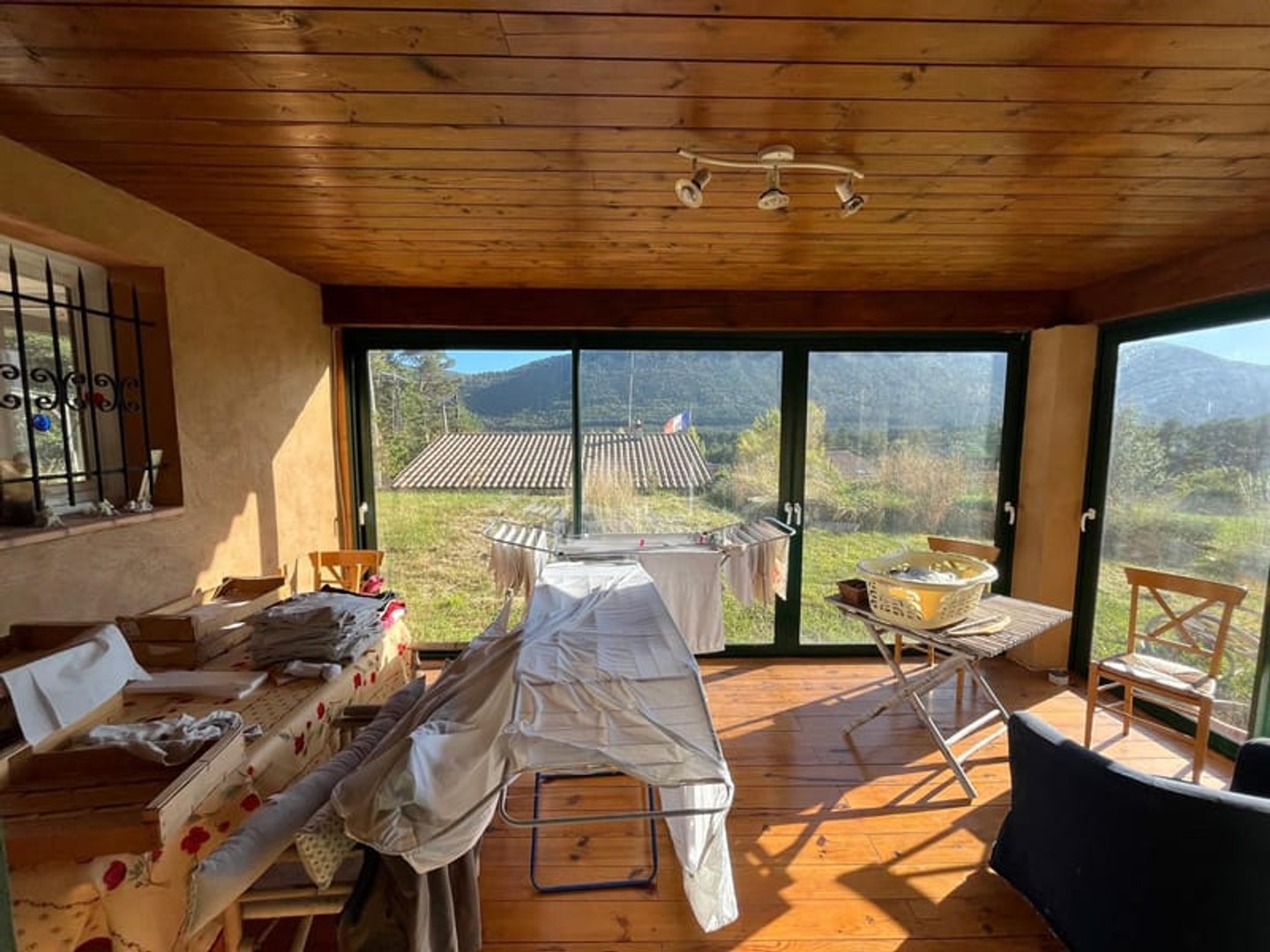 Appartement à vendre - 6 pièces - 111m2 - Valderoure (06750)